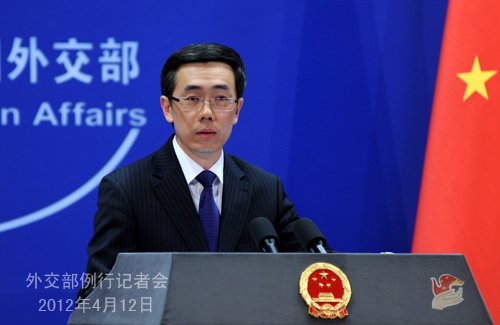 外交部:中國(guó)已派政府公務(wù)船前往黃巖島海域