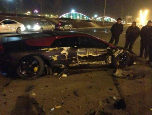 ��ײ���m������ ����� ���D