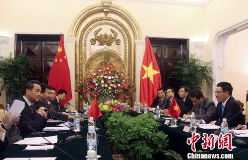 王毅談“南海行為準(zhǔn)則”進(jìn)程:“速成論”不現(xiàn)實(shí)