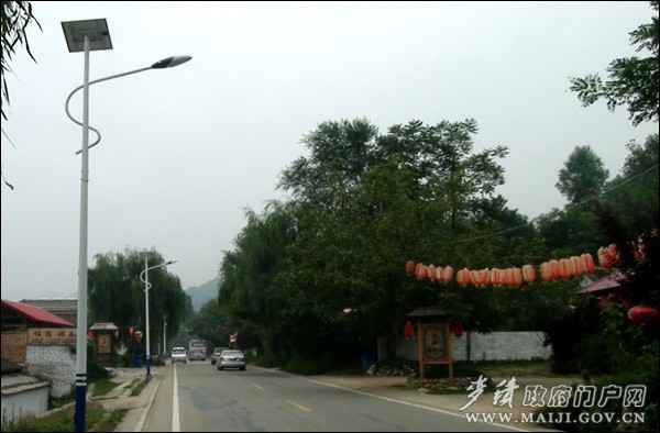 路燈 (1).jpg 路燈 (1).jpg