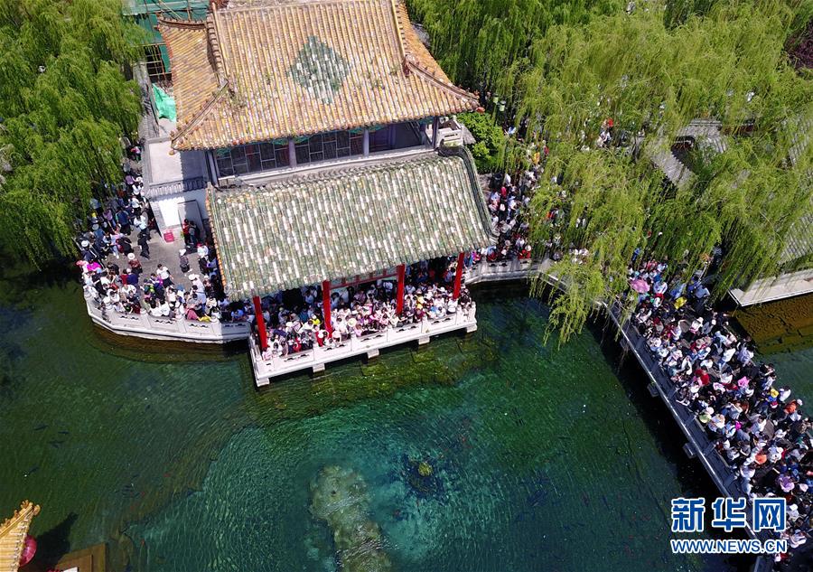 #(文化)(1)“五一”假日國內(nèi)旅游接待總?cè)藬?shù)1.95億人次