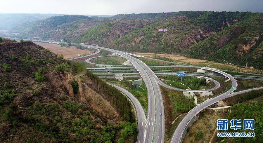 (“中國面貌”系列述評(píng)·圖文互動(dòng))(4)奇跡中國——70年中國面貌變遷述評(píng)之一
