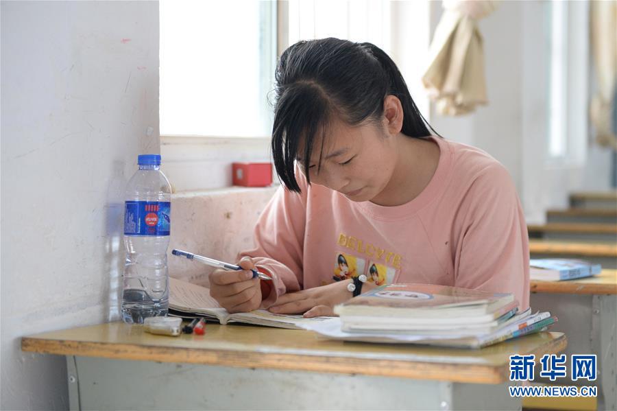 (在習近平新時代中國特色社會主義思想指引下——新時代新作為新篇章·習近平總書記關(guān)切事·圖文互動)(2)戰(zhàn)洪魔 保安全——近期防汛救災(zāi)熱點觀察