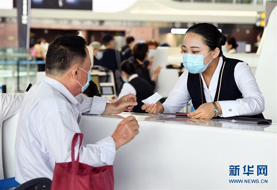 (社會(huì))(6)北京大興國(guó)際機(jī)場(chǎng)旅客吞吐量首破1000萬(wàn)人次