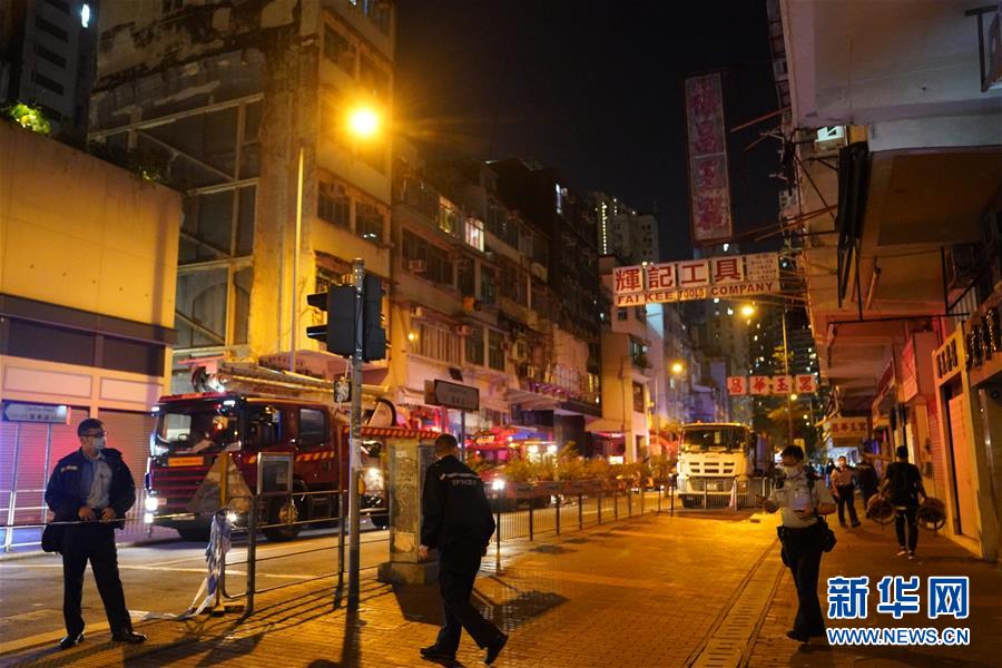 (港澳臺·圖文互動)(3)香港九龍一居民樓發(fā)生火災(zāi)導(dǎo)致至少7人死亡